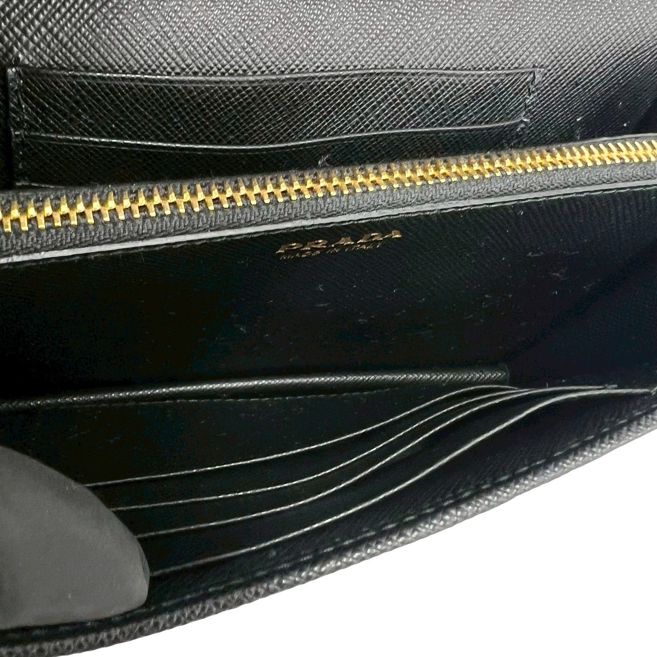 ほぼ未使用 希少品 PRADA プラダ ロゴ 金具 サフィアーノ レザー 本革