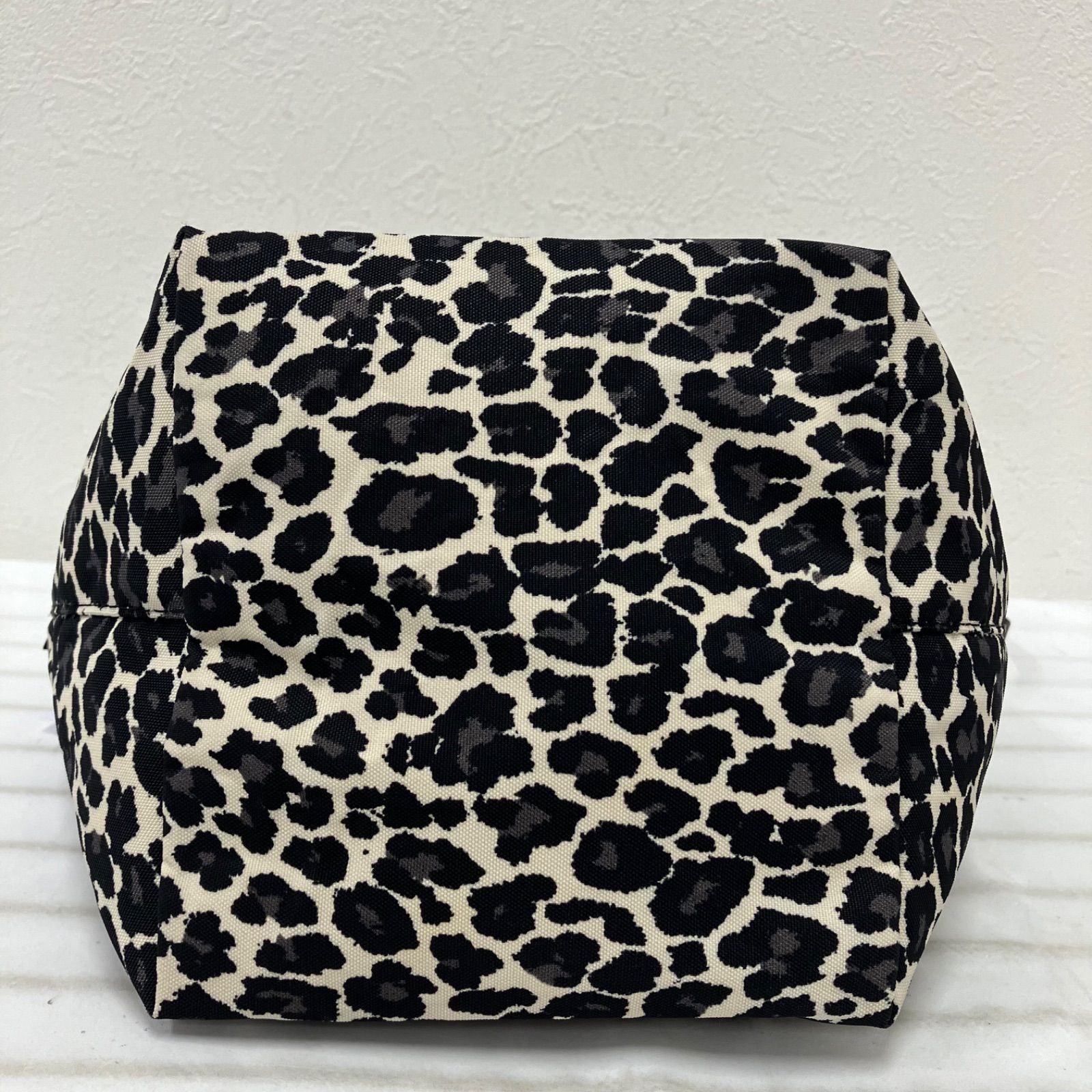 Herve Chapelier ヒョウ柄ショルダーバッグ　パンサーブランXS 4212 Herve Chapelier エルベシャプリエ ショルダーバッグ 舟形