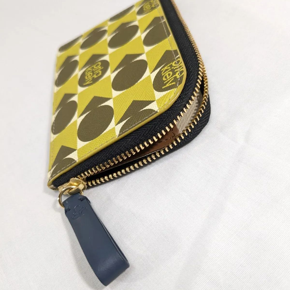 Orla Kiely 二つ折り財布 】 新品