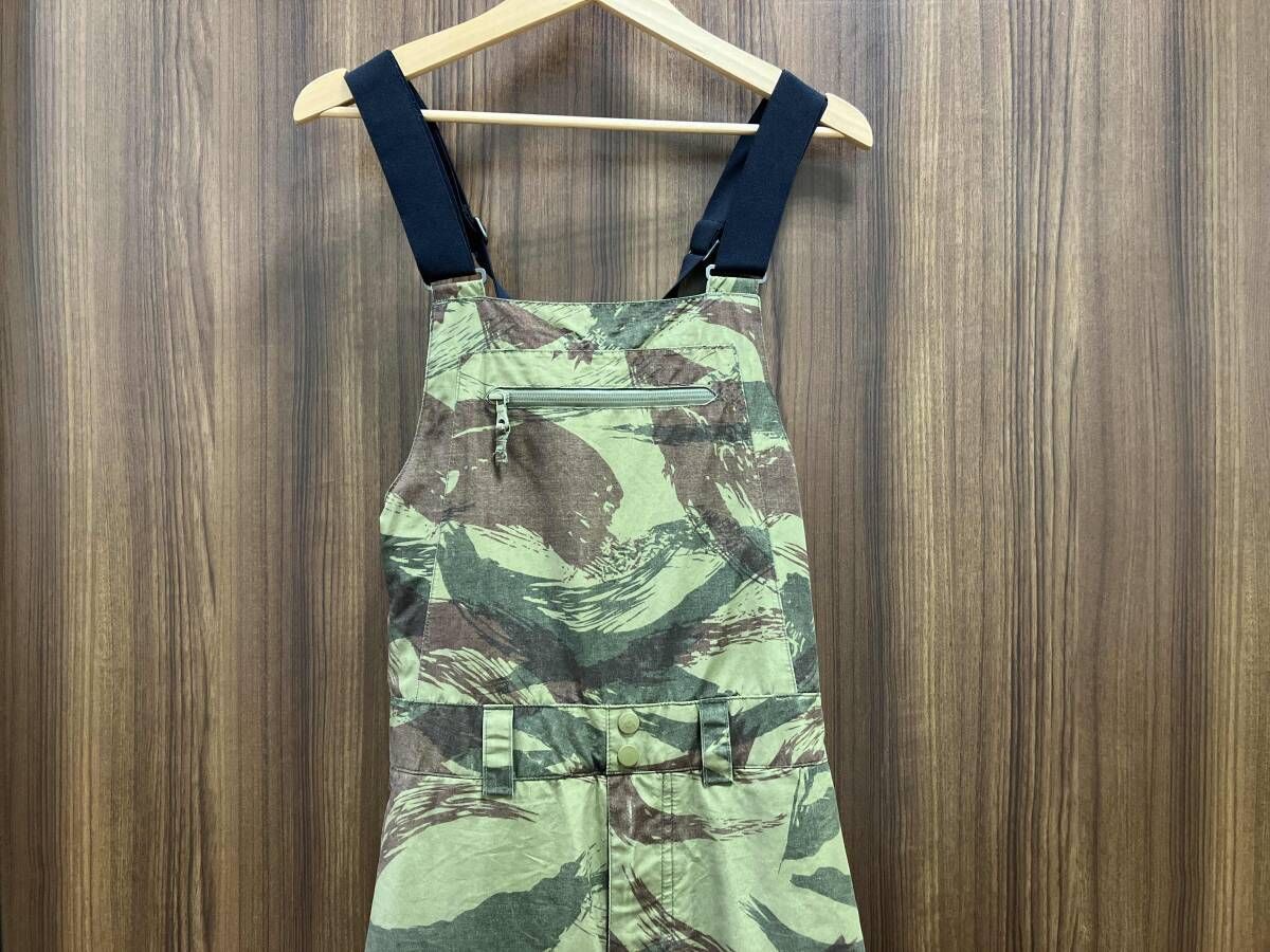 Burtonスノーボードビブパンツ　迷彩柄M(US)サイズ BURTONスノーボードウェア ビブパンツ Mサイズ ウェスト92cm ヒップ