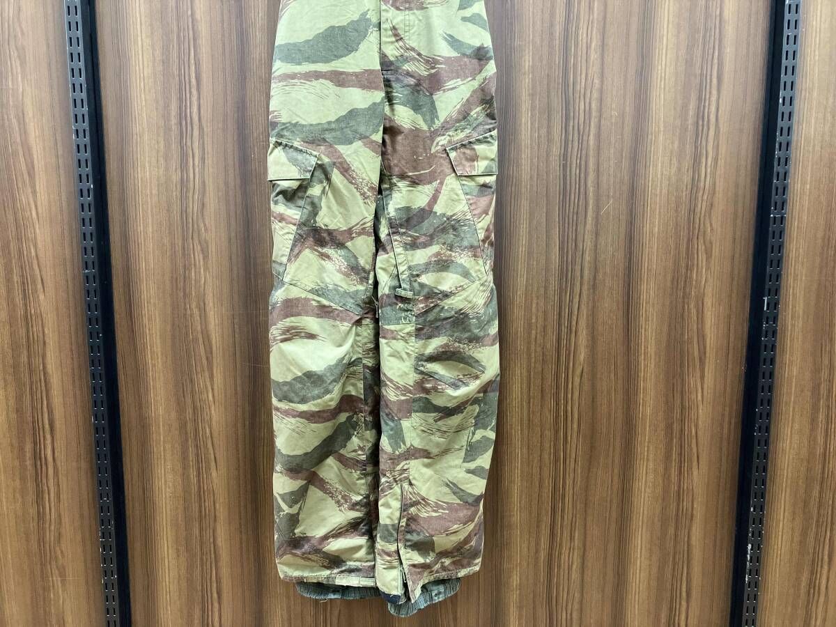 BURTONスノーボードウェア ビブパンツ Mサイズ ウェスト92cm ヒップ