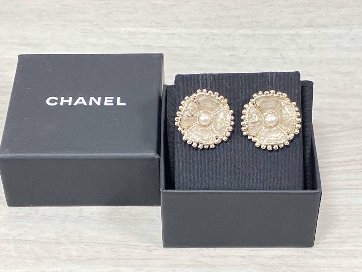 CHANEL シャネル F23 K／ピアス ブランドアクセサリー - メルカリ