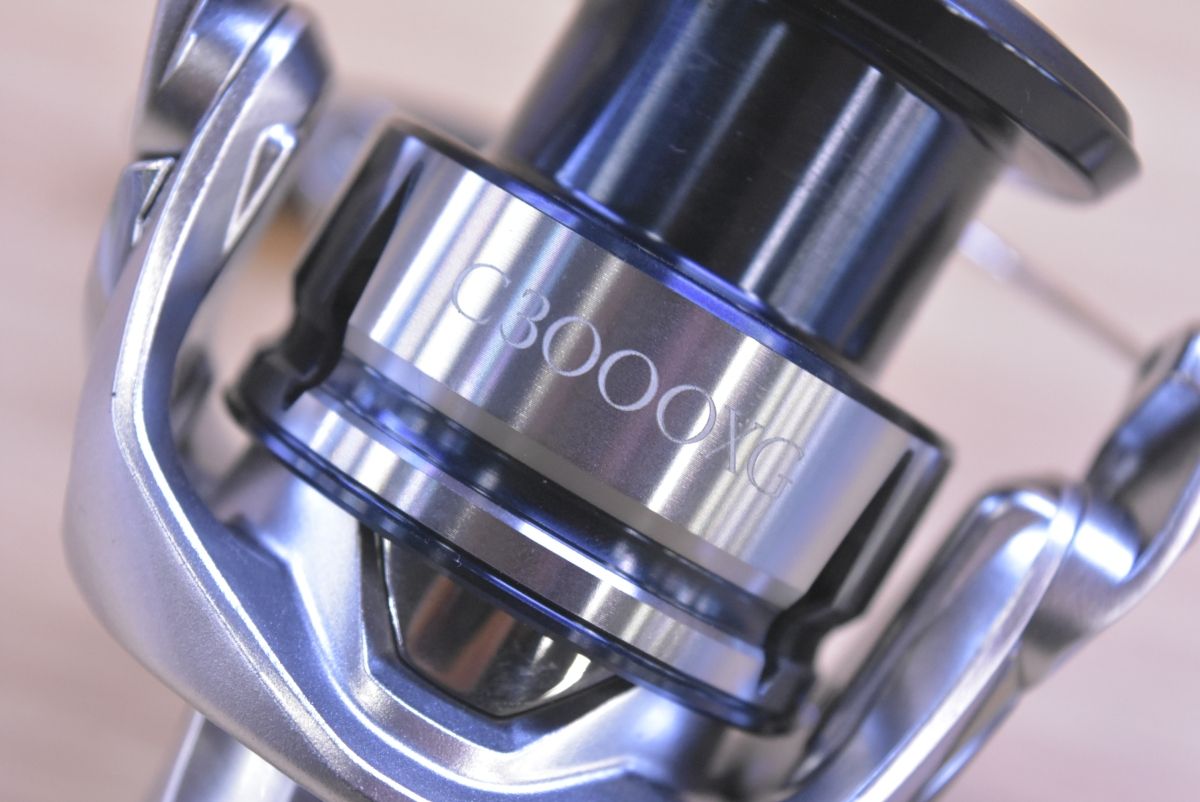 シマノ 19 ストラディック C3000XG SHIMANO STRADIC スピニングリール