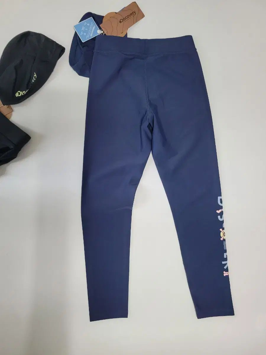 新品) DISCOVERY リー キッズ ラッシュガード ウォーターレギンス 130 160｜その他