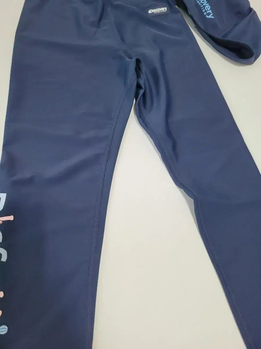 新品) DISCOVERY リー キッズ ラッシュガード ウォーターレギンス 130 160｜その他