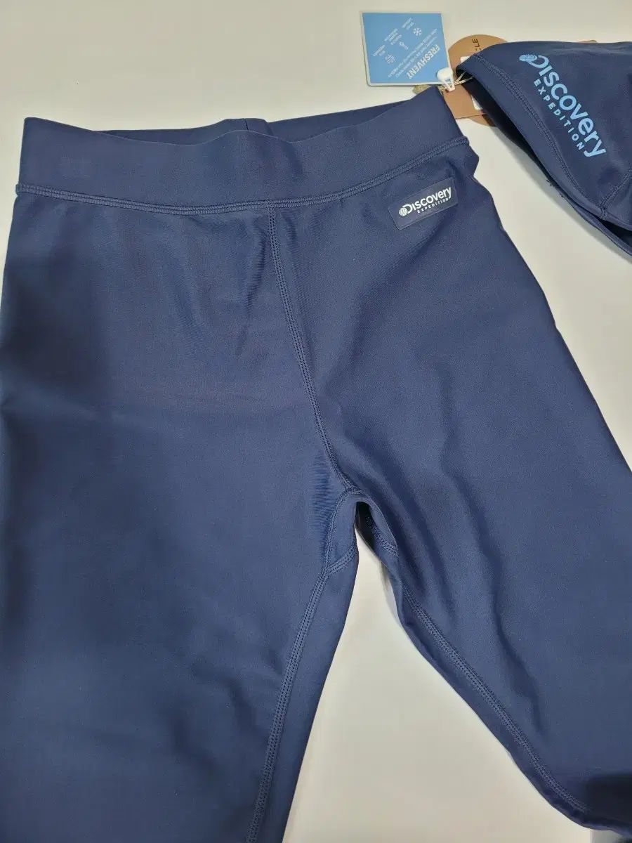 新品) DISCOVERY リー キッズ ラッシュガード ウォーターレギンス 130 160｜その他