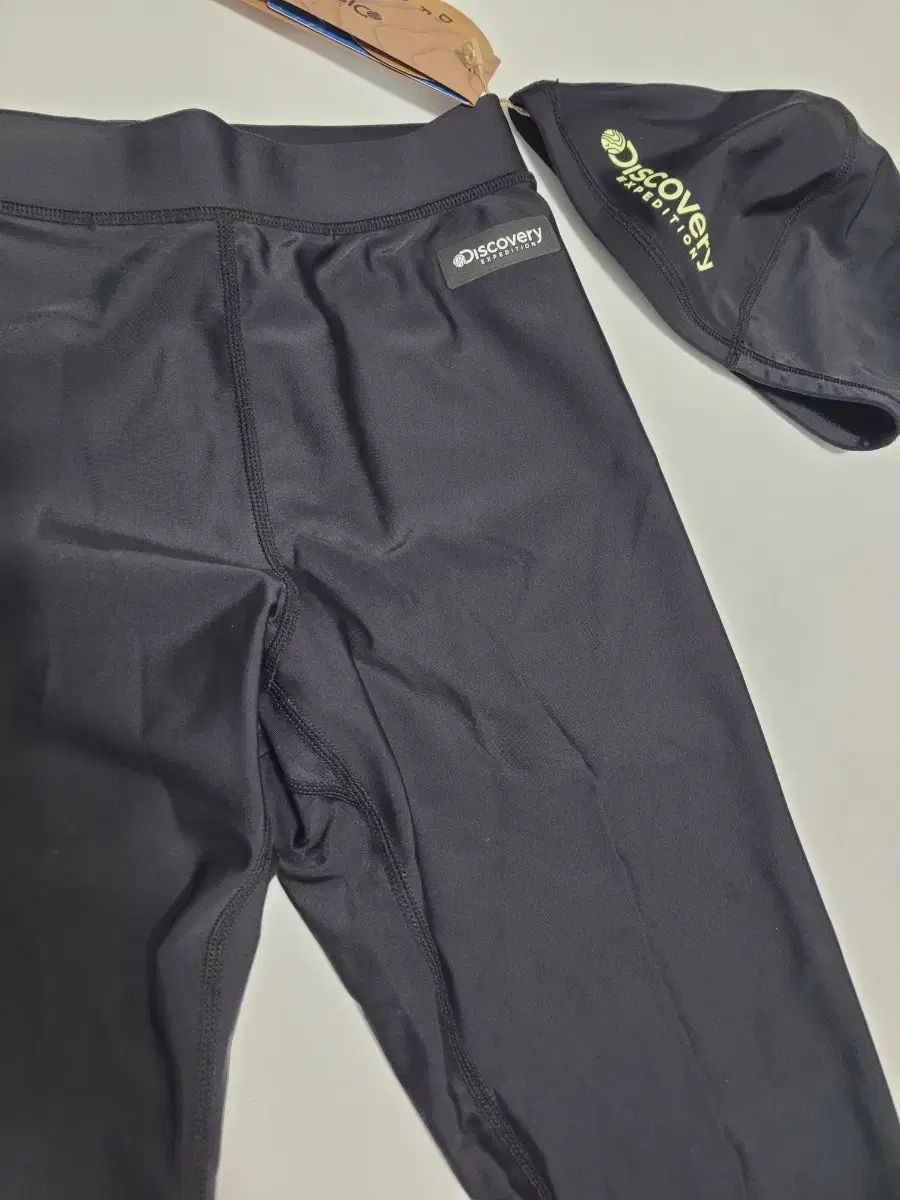 新品) DISCOVERY リー キッズ ラッシュガード ウォーターレギンス 130 160｜その他