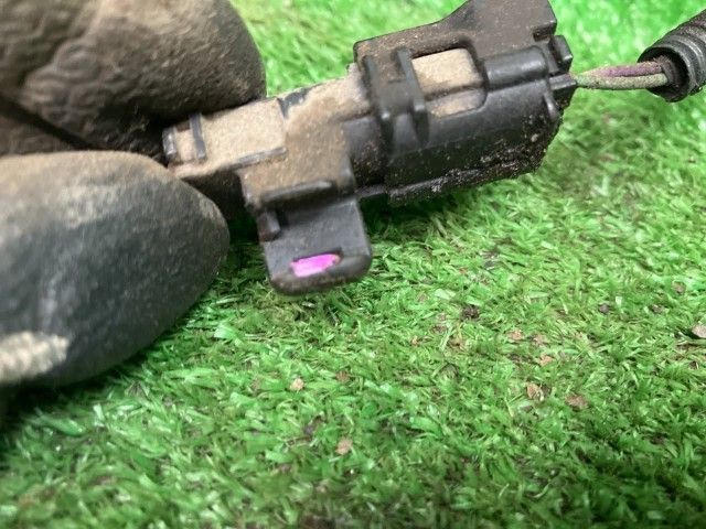 カローラアクシオ NZE144 左フロントナックルハブ X 4WD 43212-12420 1F7 車 カローラアクシオ NZE144 左フロントナックルハブ X 4WD 43212