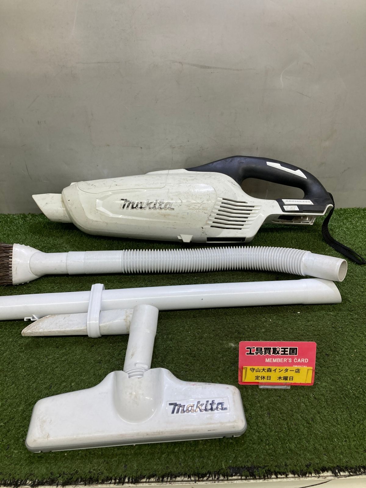 【中古品】【0921】★makita(マキタ) 18v充電式クリーナ ホワイト(本体のみ/サイクロンアタッチメント無し) CL282FDZW　ITSYEJSP9X08
