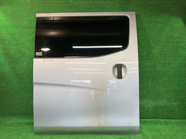 NV350キャラバン 4WD ロング低床DX VW6E26 - 6人 日産 バックドア 