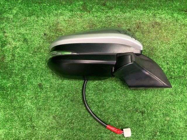 ヴォクシー ZRR80G 右サイドミラー・ドアミラー X 7人 ムラカミ G095 87910-28B60 1F7
