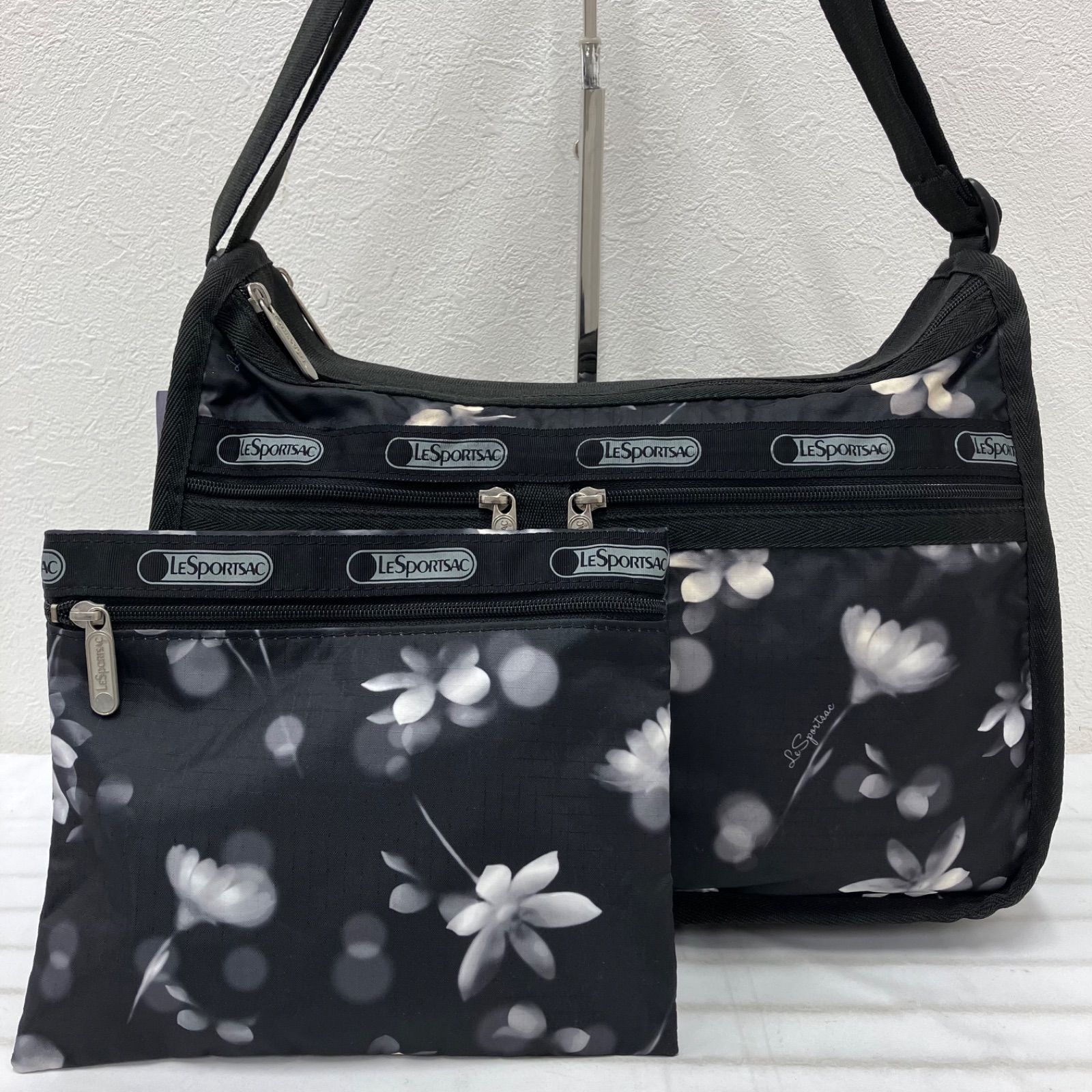 3946 LeSportsac レスポートサック デラックスエブリデイ ショルダー 