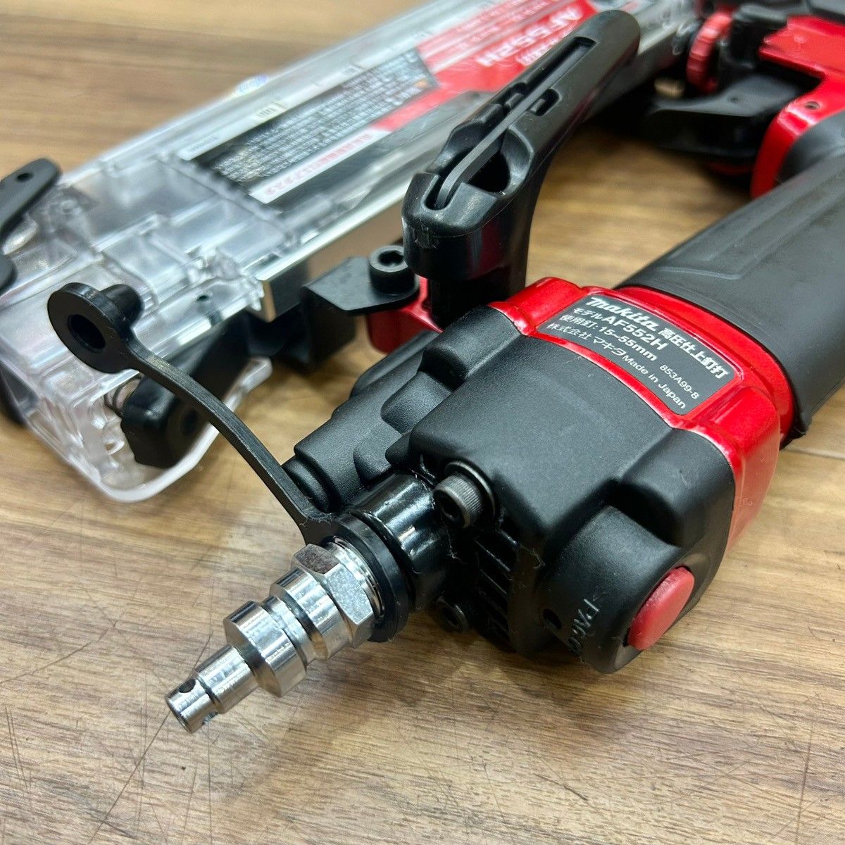 極美品 マキタ (makita) 高圧 フィニッシュネイラ AF552H 高圧仕上釘打 