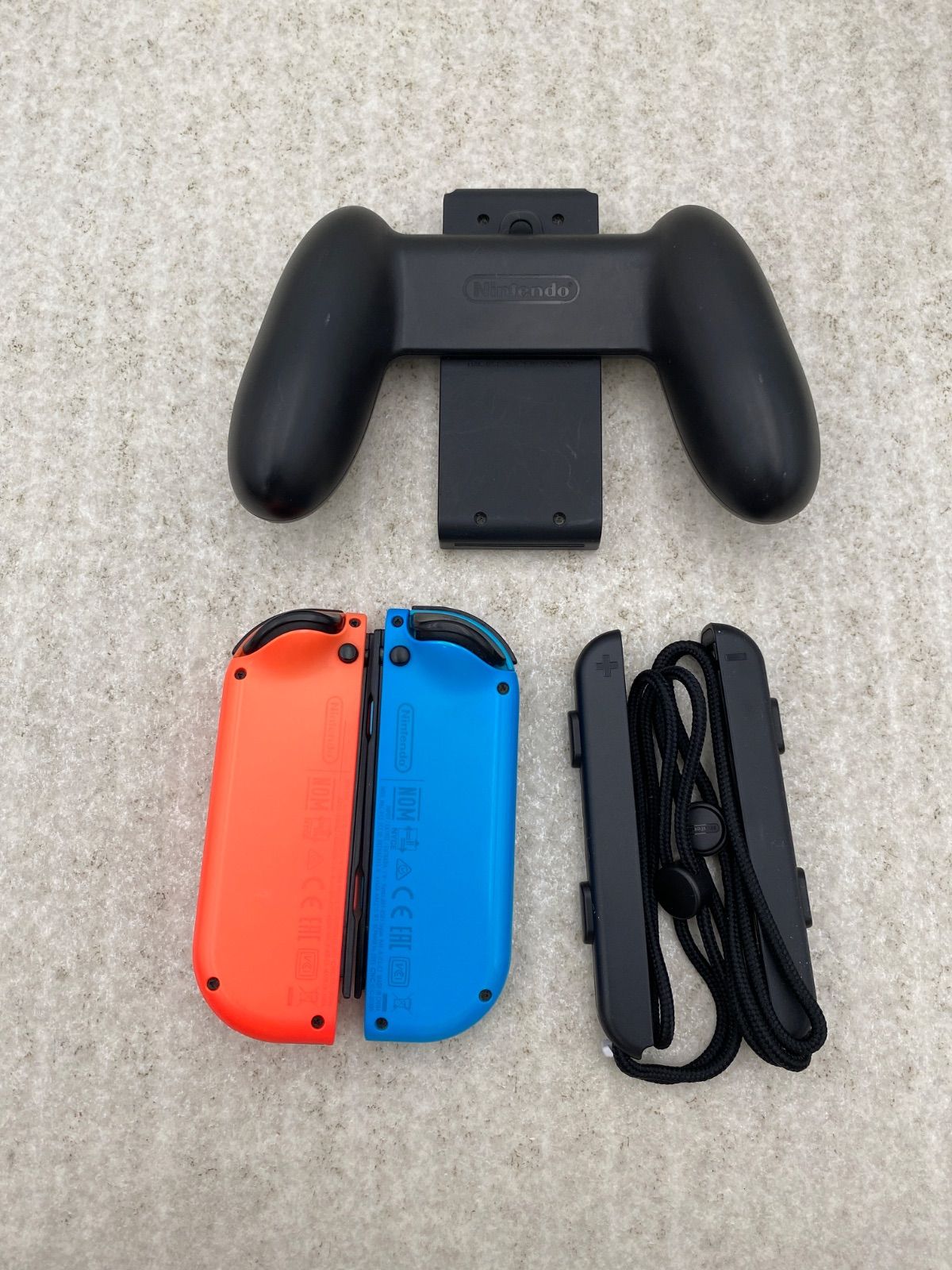 ◇Nintendo Switch Joy－Con（L） ネオンブルー／（R） ネオンレッド