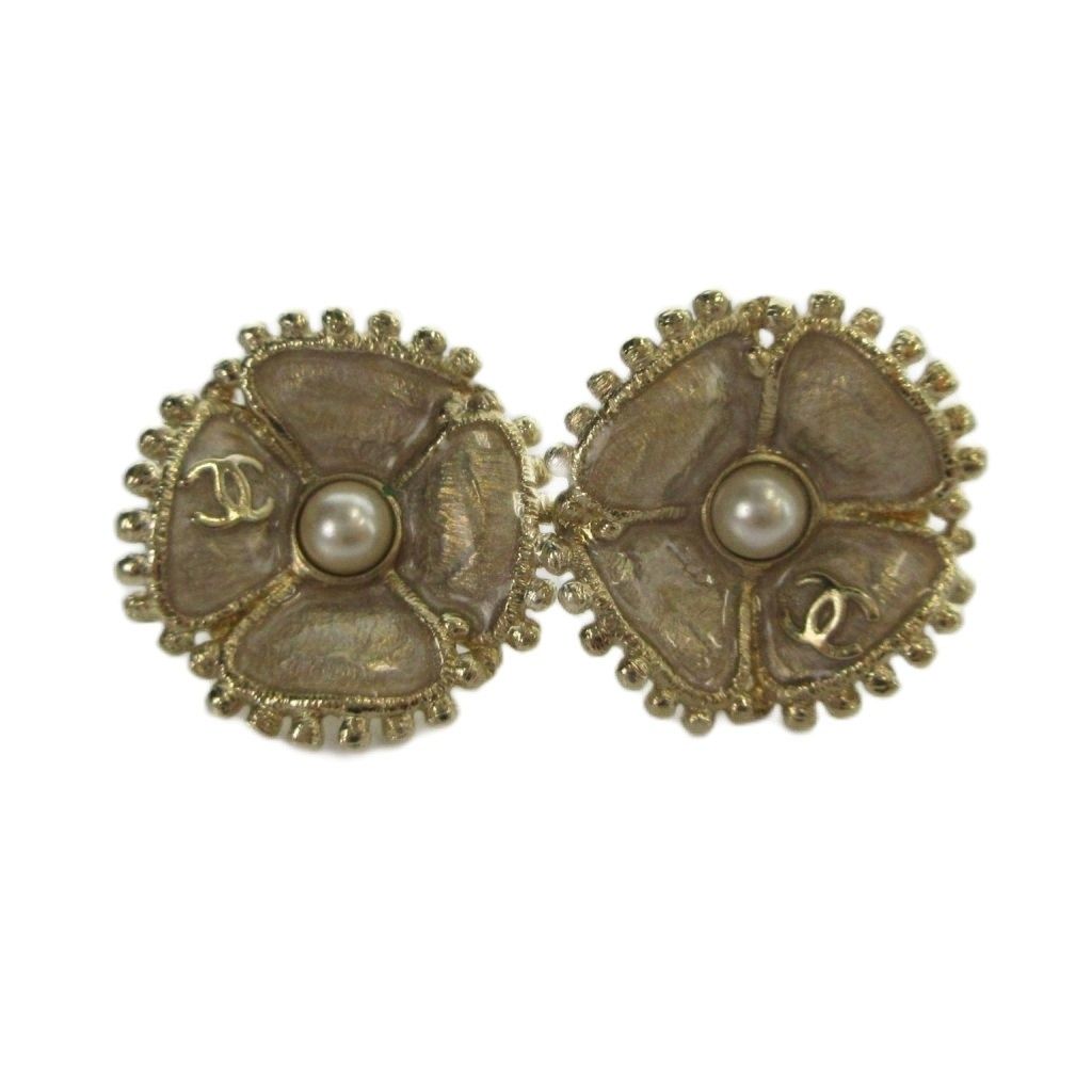シャネル CHANEL スタッド ピアス アクセサリー 両耳用 クローバー