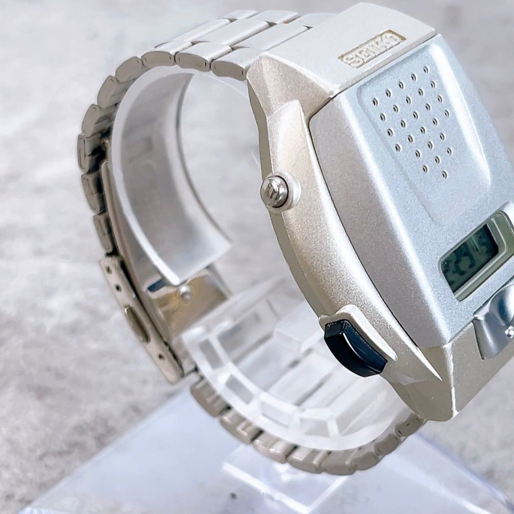 H-1563 SEIKO セイコー デジタル腕時計 SBJS001 A860-4001 シルバー