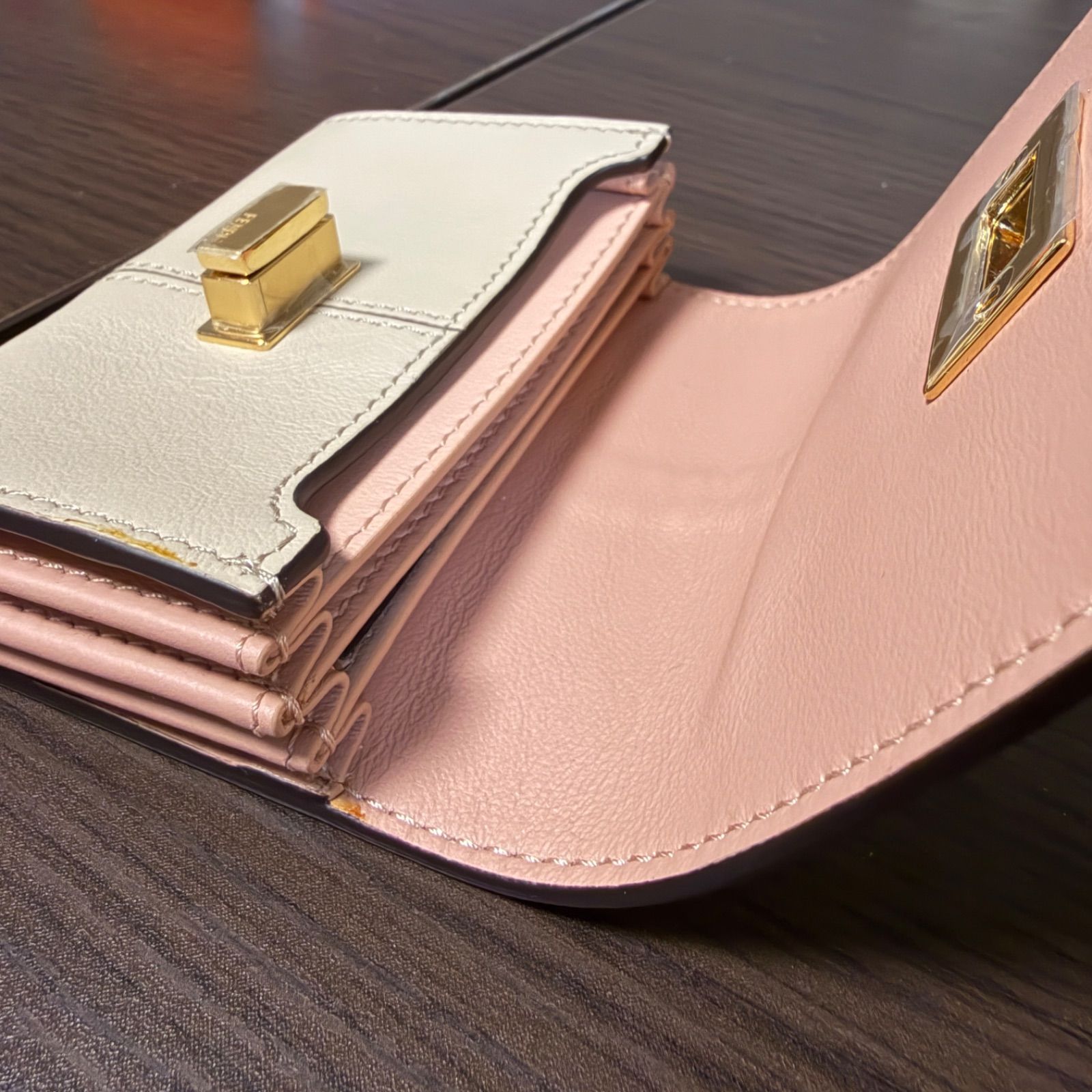 新品未使用】ピーカプー FENDI カードケース 名刺入れ - メルカリ