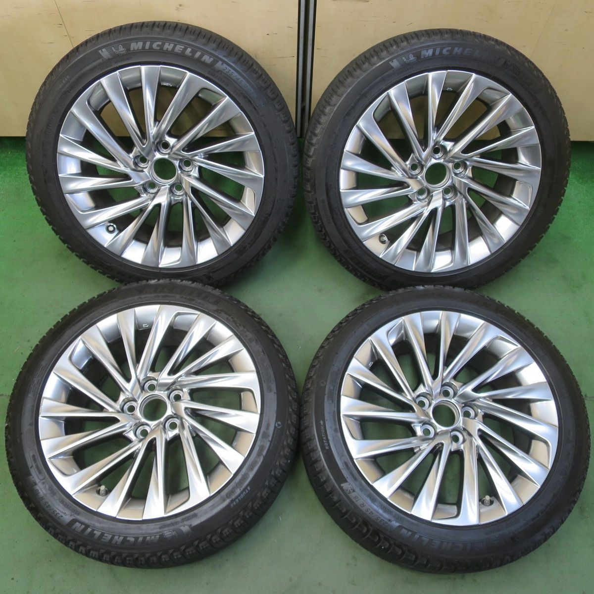 センサー付！キレイ☆レクサス ES バージョンL 純正 235/45R18 