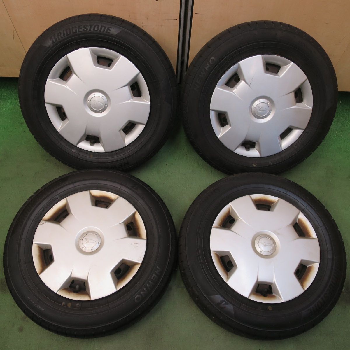 ダイハツ 純正 タント ムーヴ 145/80R13 バリ溝 0824製造 バリ溝！23年！9.5分以上☆ダイハツ タント ムーヴ 等 純正 スチール