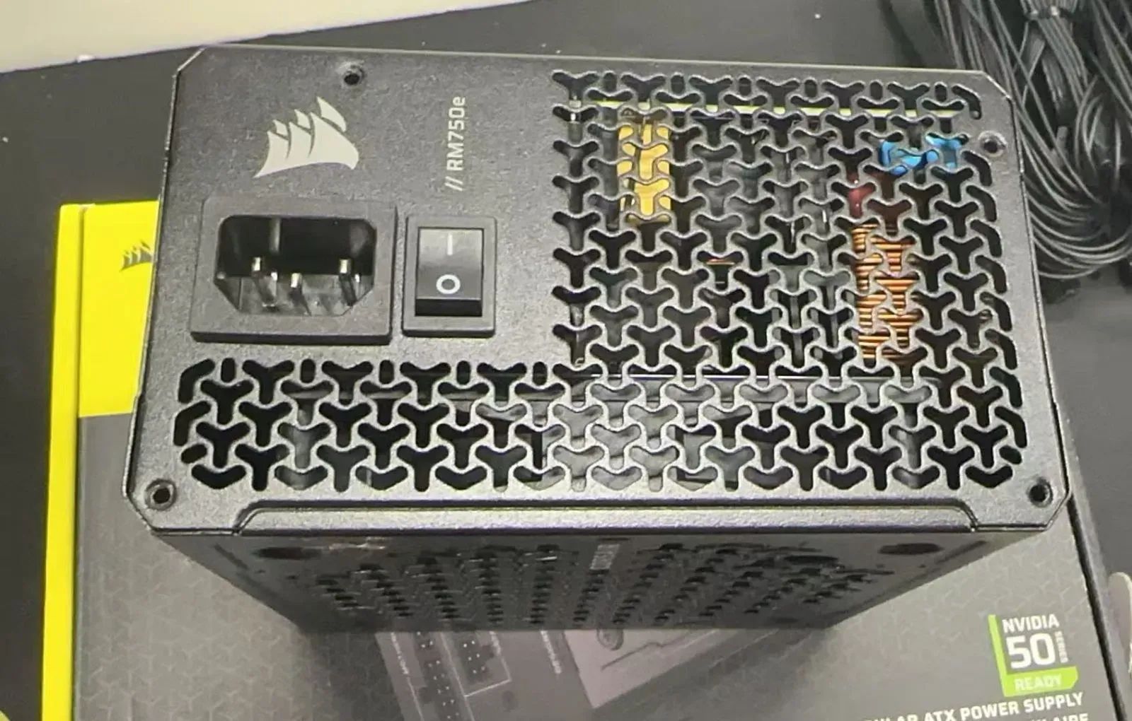 美品中古】CORSAIR RM750e 750W電源 ATX3.1- メルカリ