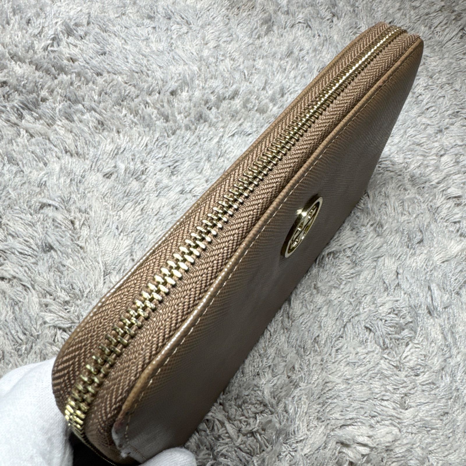 TORY BURCH トリーバーチ 長財布 ラウンドファスナー レザー ゴールド 
