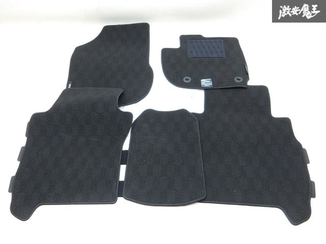 【未使用】 ホンダ 純正 GR1 GR2 GR3 GR4 GR5 GR6 GR7 GR8 GR系 フィット FIT フロアマット 1台分 08P14-TZA-010 カーペット 即納 棚3-4