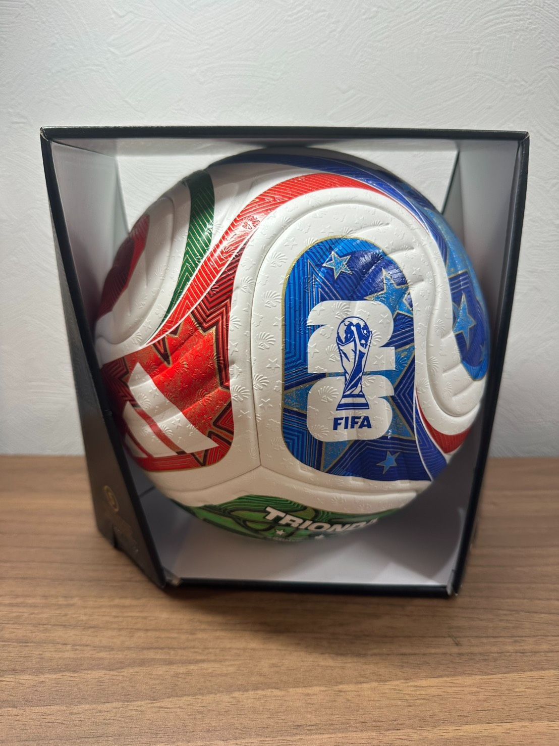 新品未使用・箱に若干の破れ有り】アディダス 2026 W杯公式試合球 5号