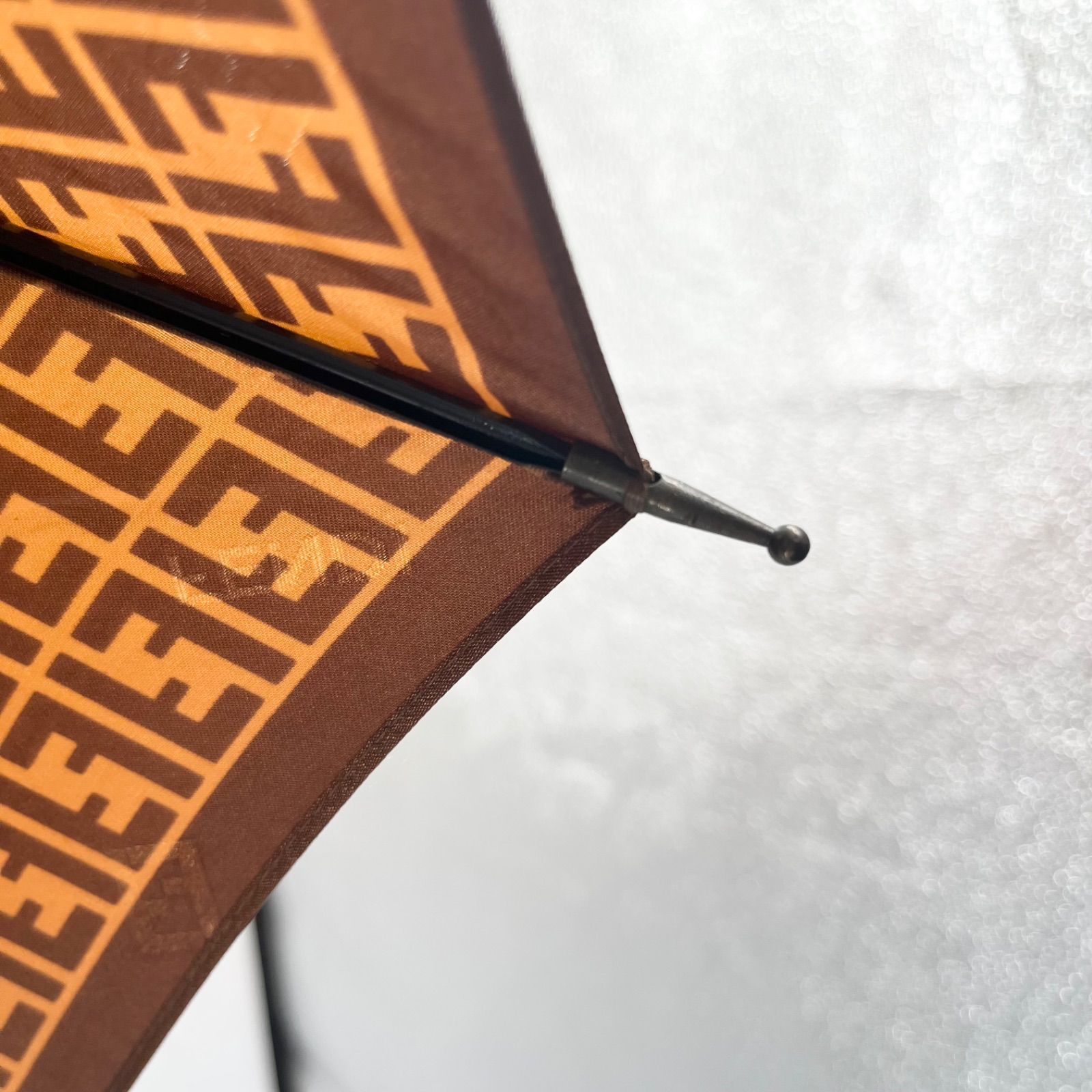 FENDI フェンディ ズッカ柄 長傘 雨傘 アンブレラ ブラウン - メルカリ