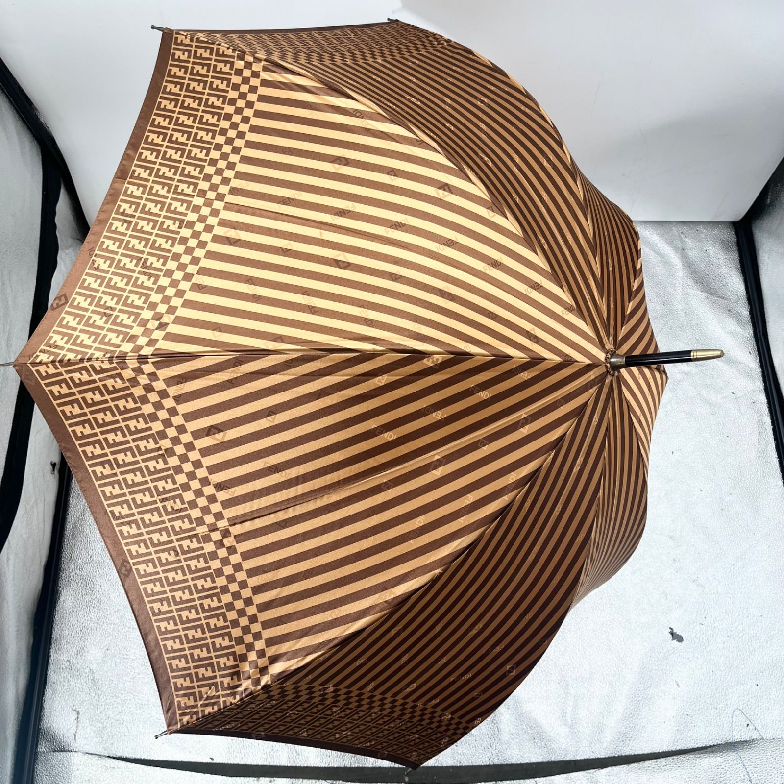FENDI フェンディ ズッカ柄 長傘 雨傘 アンブレラ ブラウン - メルカリ