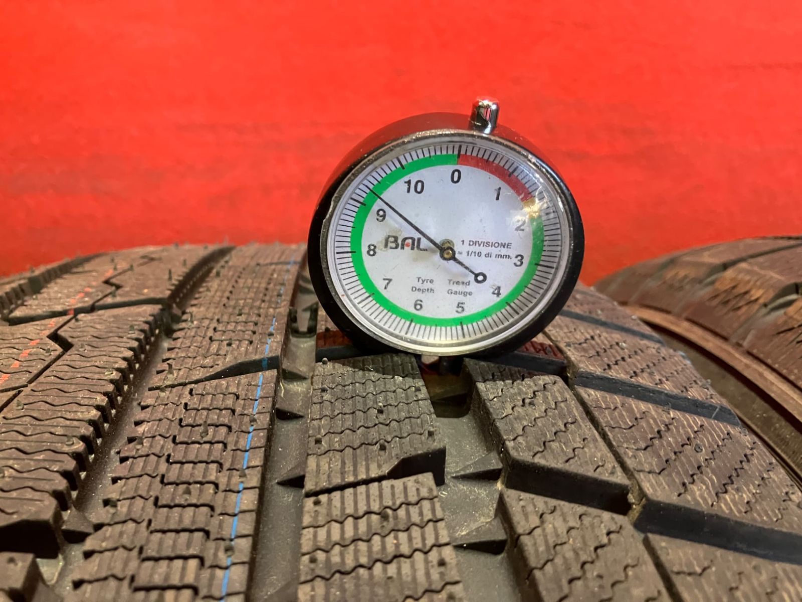 中古スタッドレスタイヤ【235/55R18 TOYO Winter TRANPATH TX】 4本SET