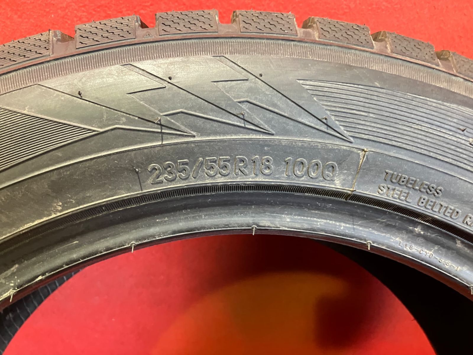中古スタッドレスタイヤ【235/55R18 TOYO Winter TRANPATH TX】 4本SET