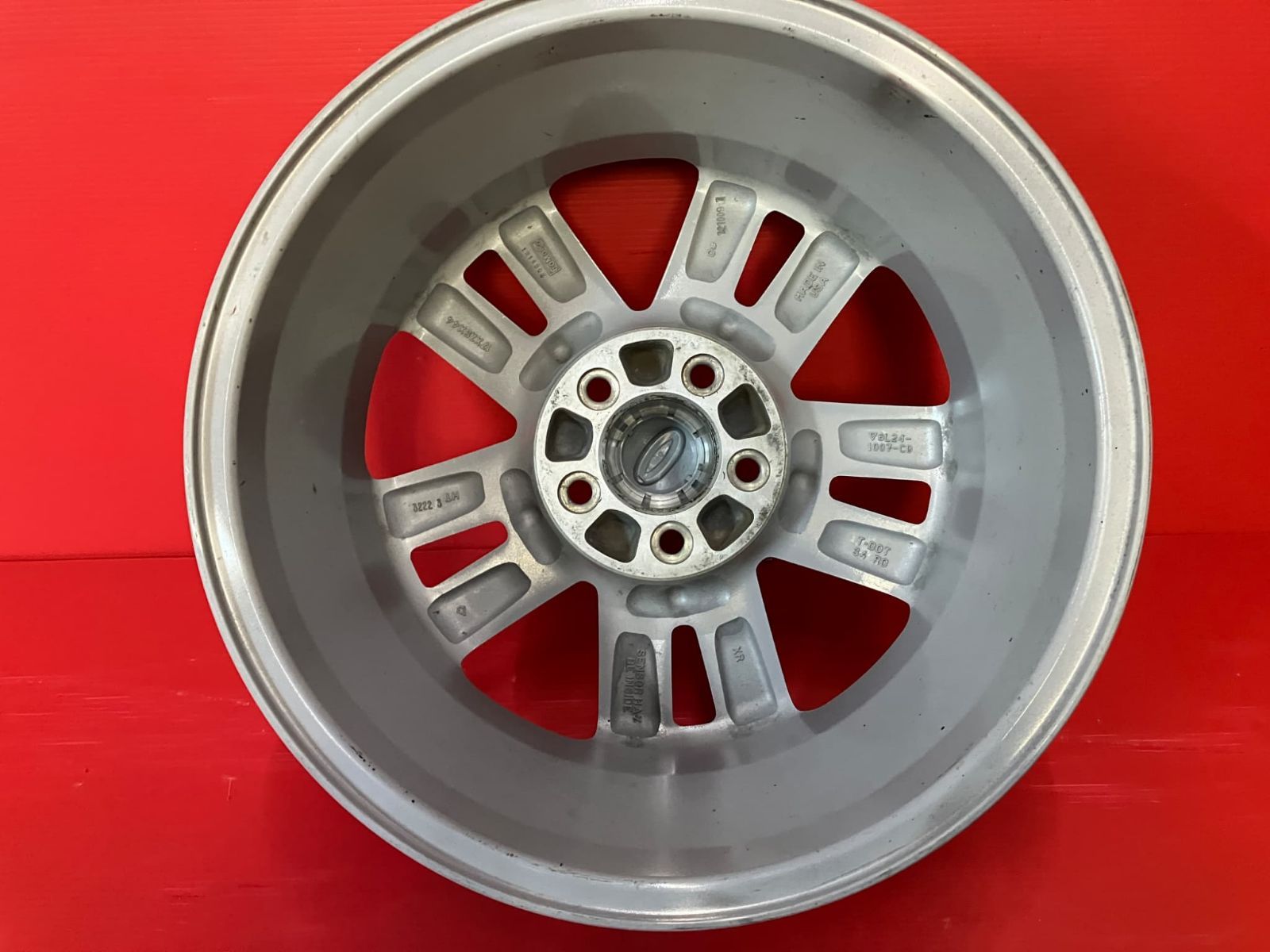 中古ホイール[17x7.5+44 114.3/5H フォード エクスプローラー純正] 4本