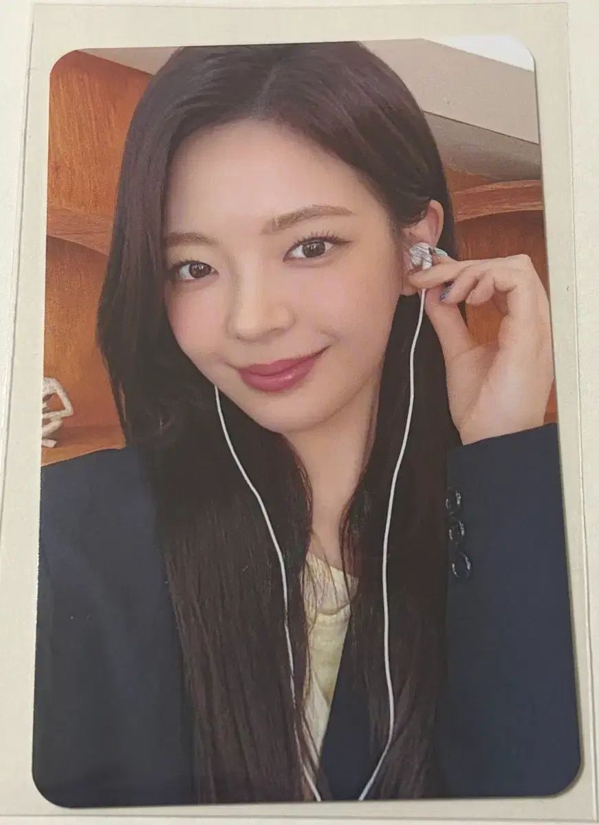 HOT，送料無料】 ITZY（イッチ） リア メイクスター mz사원 ver 両面