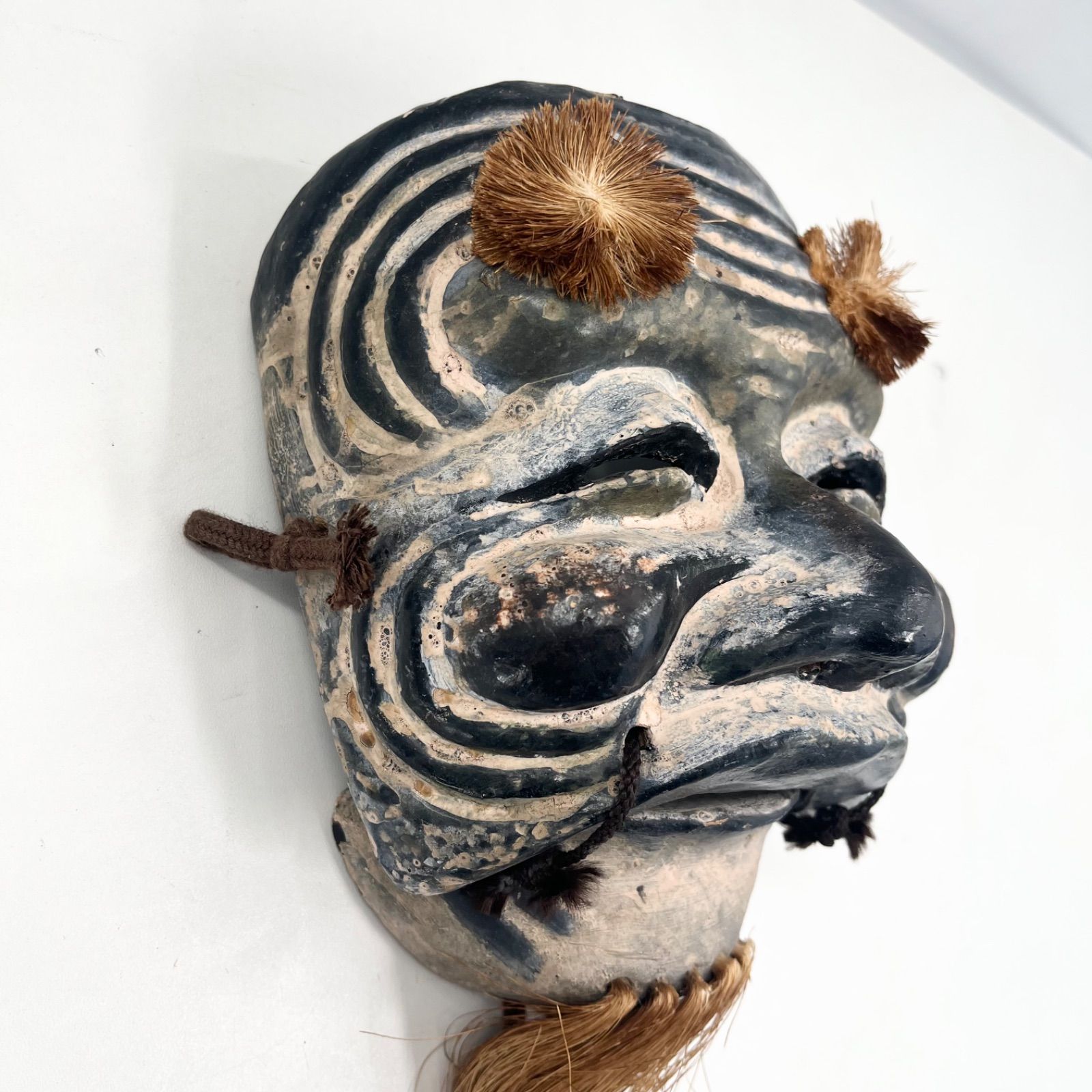 木彫り 仮面 面 お面 民芸品 壁掛け 魔除け 飾り - メルカリ