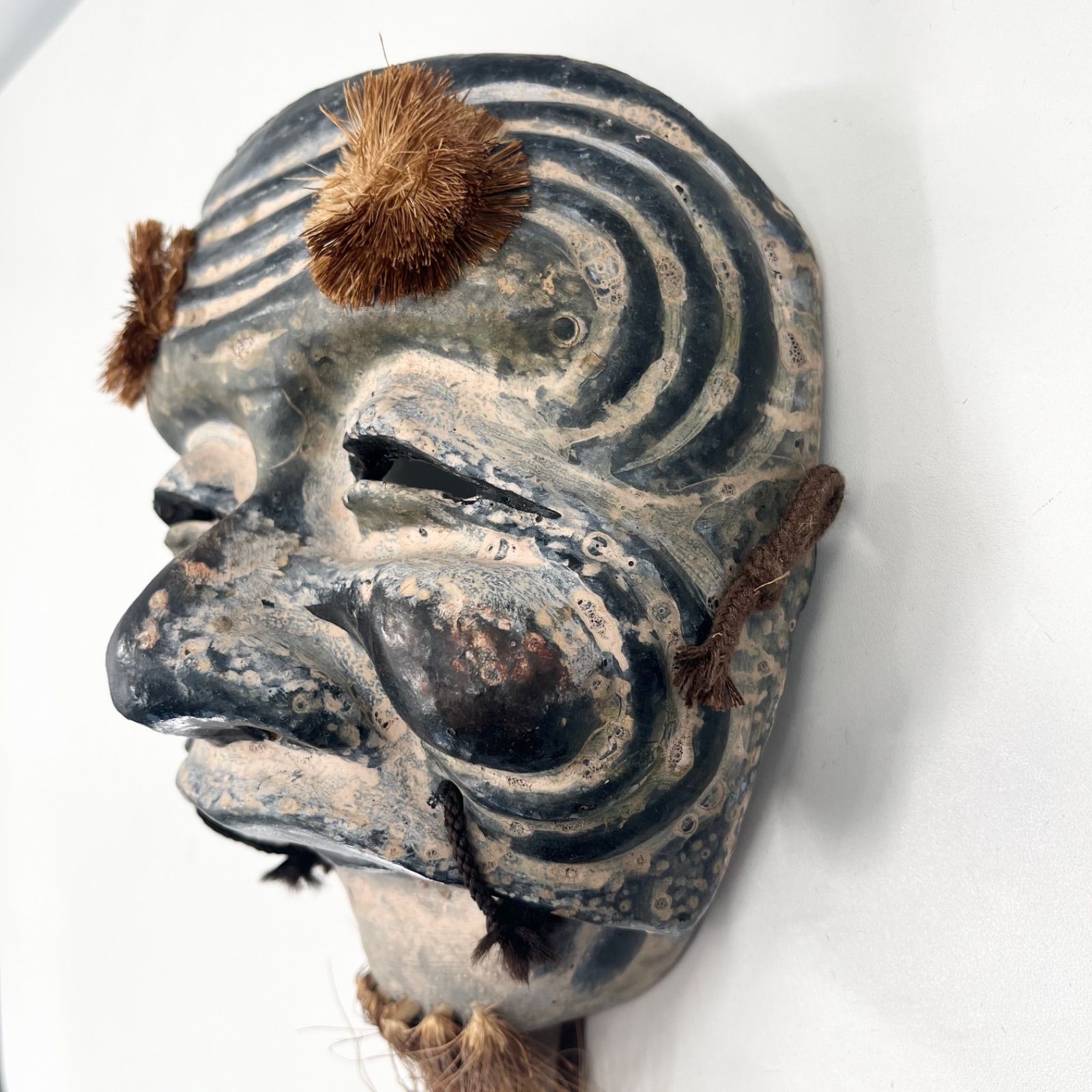 木彫り 仮面 面 お面 民芸品 壁掛け 魔除け 飾り - メルカリ