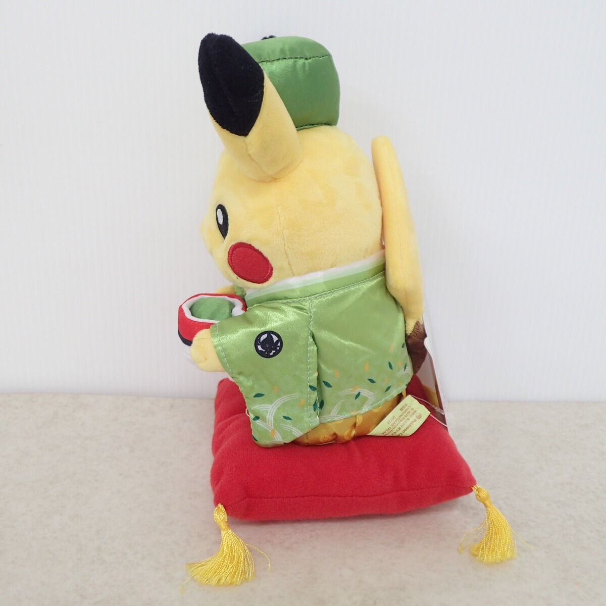 ポケモンセンター ぬいぐるみ はんなりお茶会ごっこ ピカチュウ オス