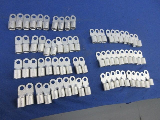 裸圧着端子(R形) 丸形(70個入) 60-8S 裸圧着端子(R形) 丸形(70個入) 60-8S 【公式通販】
