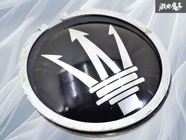【希少】マセラティ 純正 エンブレム トライデント 固定Cリング付 当時物 ギブリ/インディ/ビトルボ 即納 棚19M4