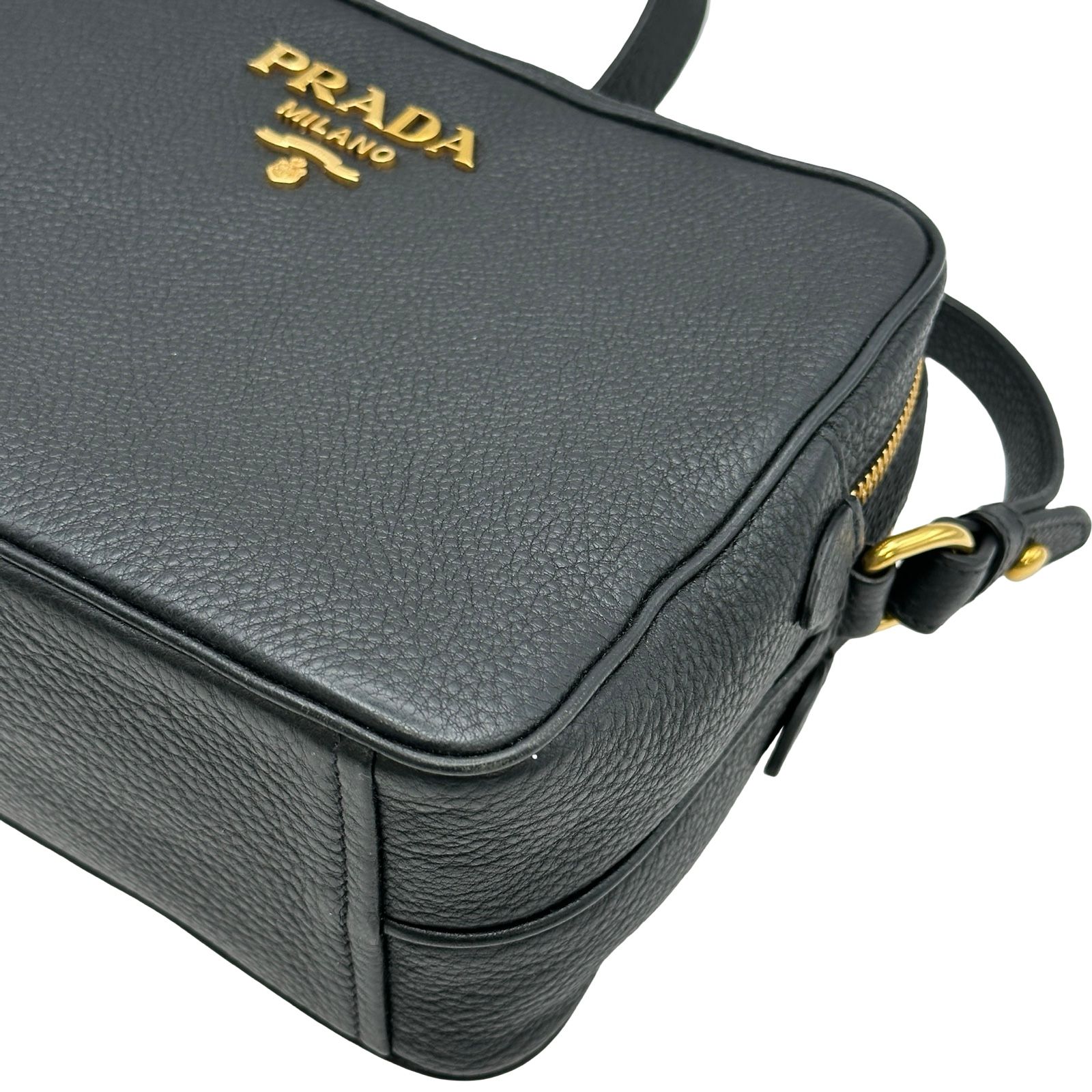 プラダ PRADA ロゴカメラバッグ ブラック レザー レディース