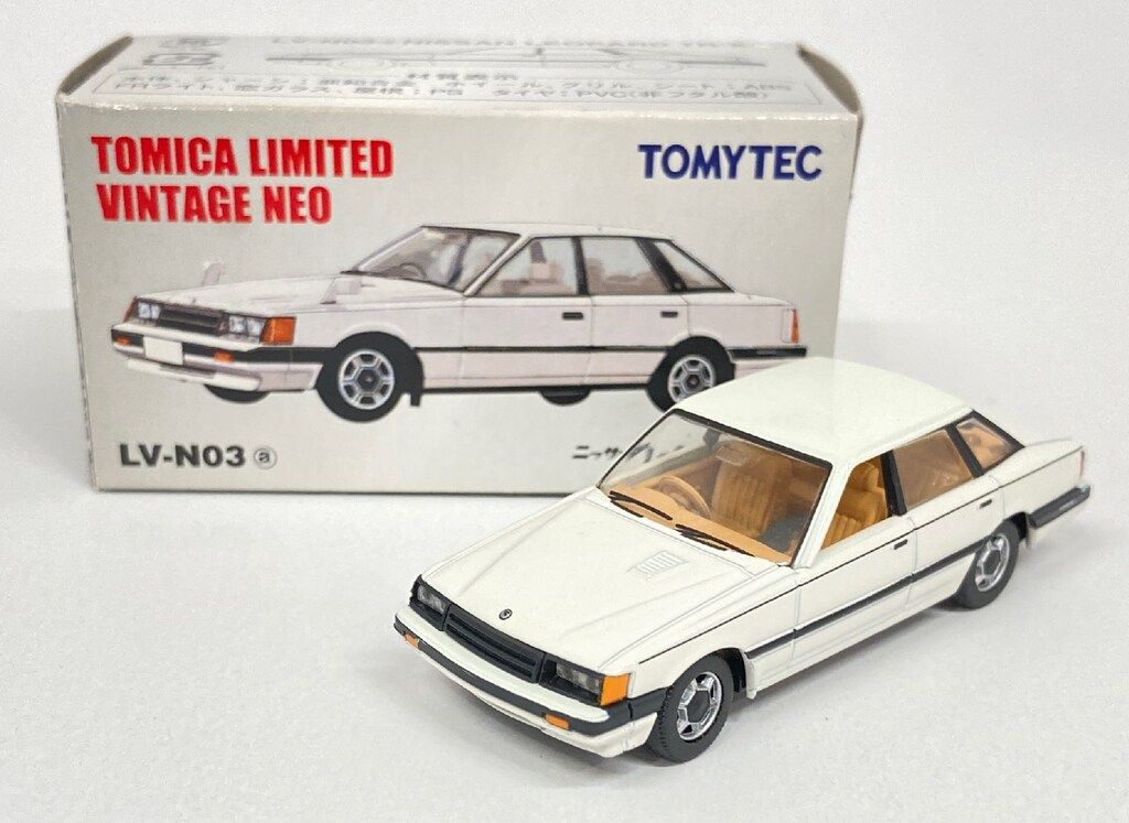 トミーテック TOMICA LIMITED VINTAGE NEO ニッサン レパード TR-X