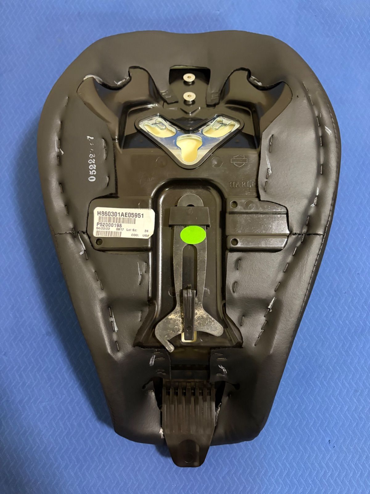 美品 Harley-Davidson ハーレー シート 純正シート XL スポーツスター