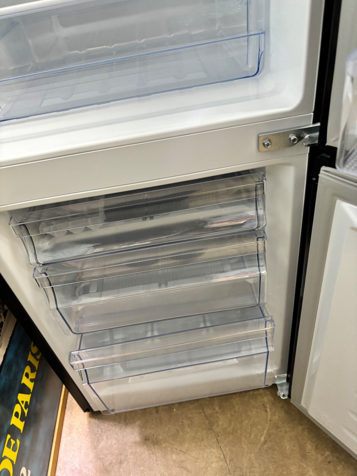 ◇Hisense 冷蔵庫 175L 狭いキッチンにも置ける HR-D1701B - メルカリ