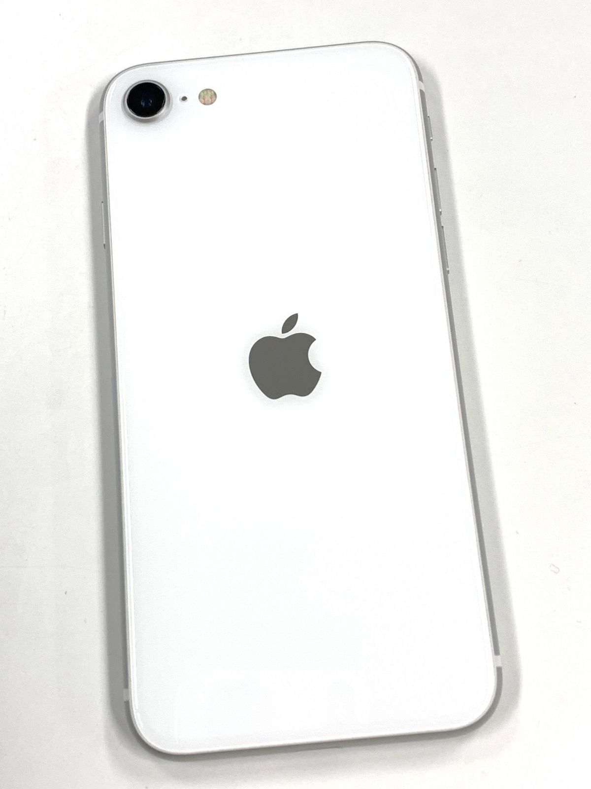 電池82%SIMフリーiPhone SE(第2世代) 128GB ホワイト - メルカリ