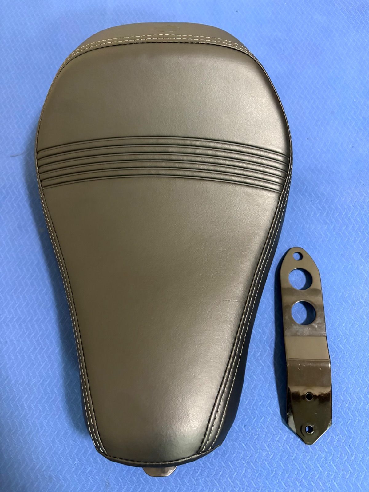 美品 Harley-Davidson ハーレー シート 純正シート XL スポーツスター