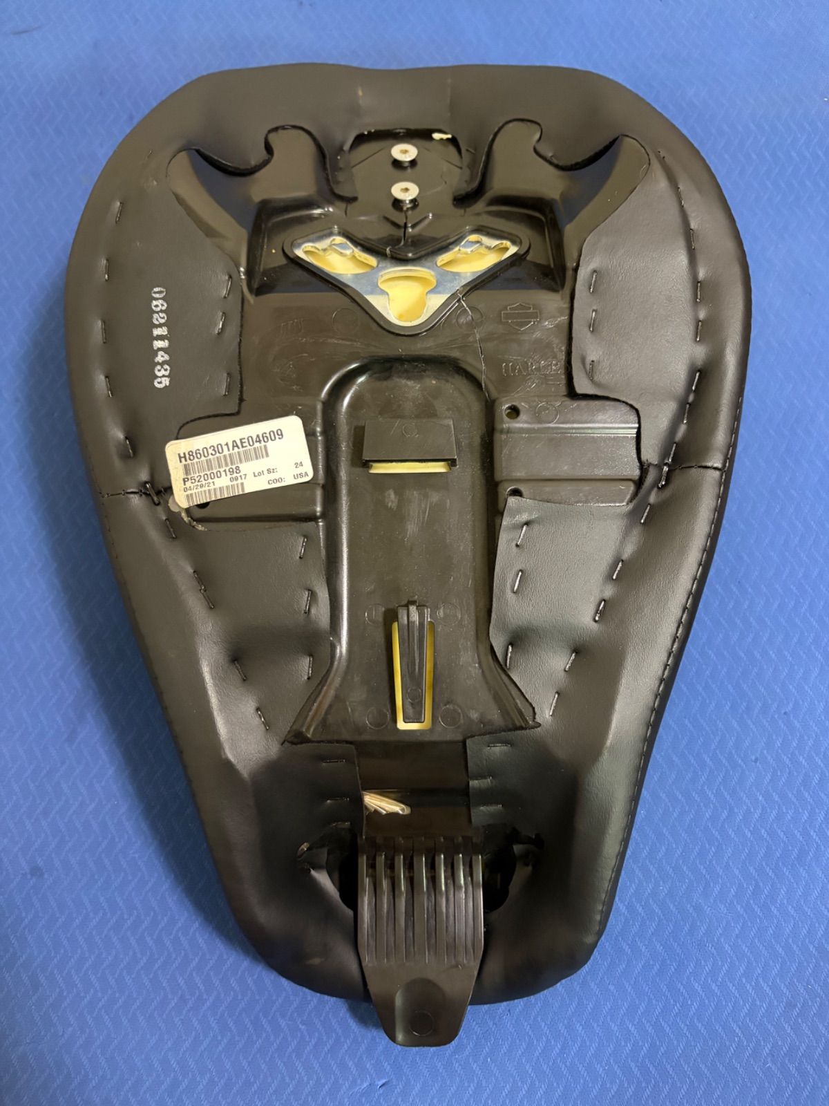 美品 Harley-Davidson ハーレー シート 純正シート XL スポーツスター