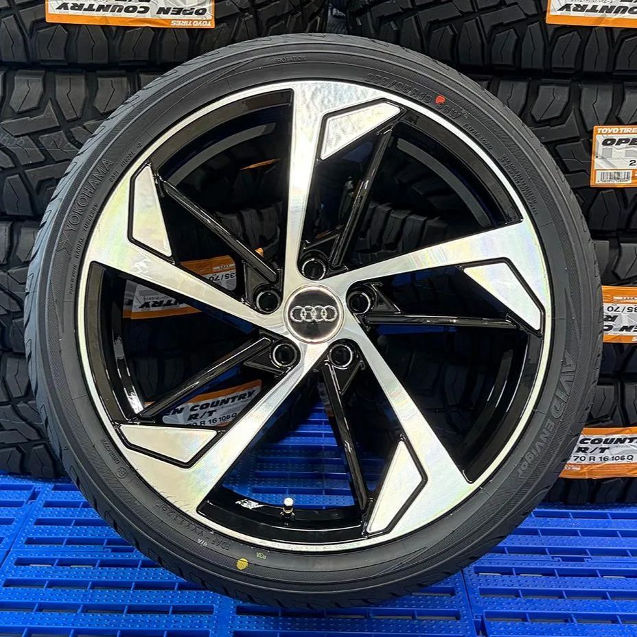 訳有価格】 国産タイヤ キズ有 新品 タイヤホイール 4本セット Audi 
