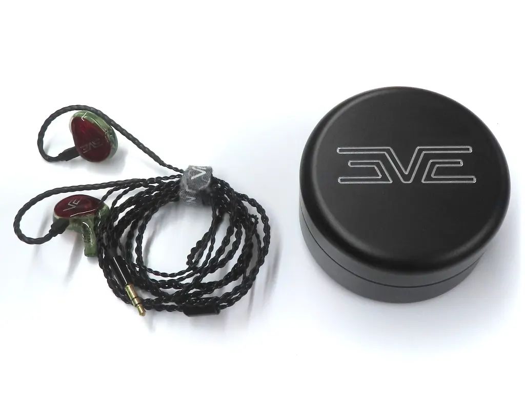 【中古】ヘッドフォン VISION EARS カナル型イヤホン EVE 20 (Universal Fit) [EVE 20 (Universal Fit)]