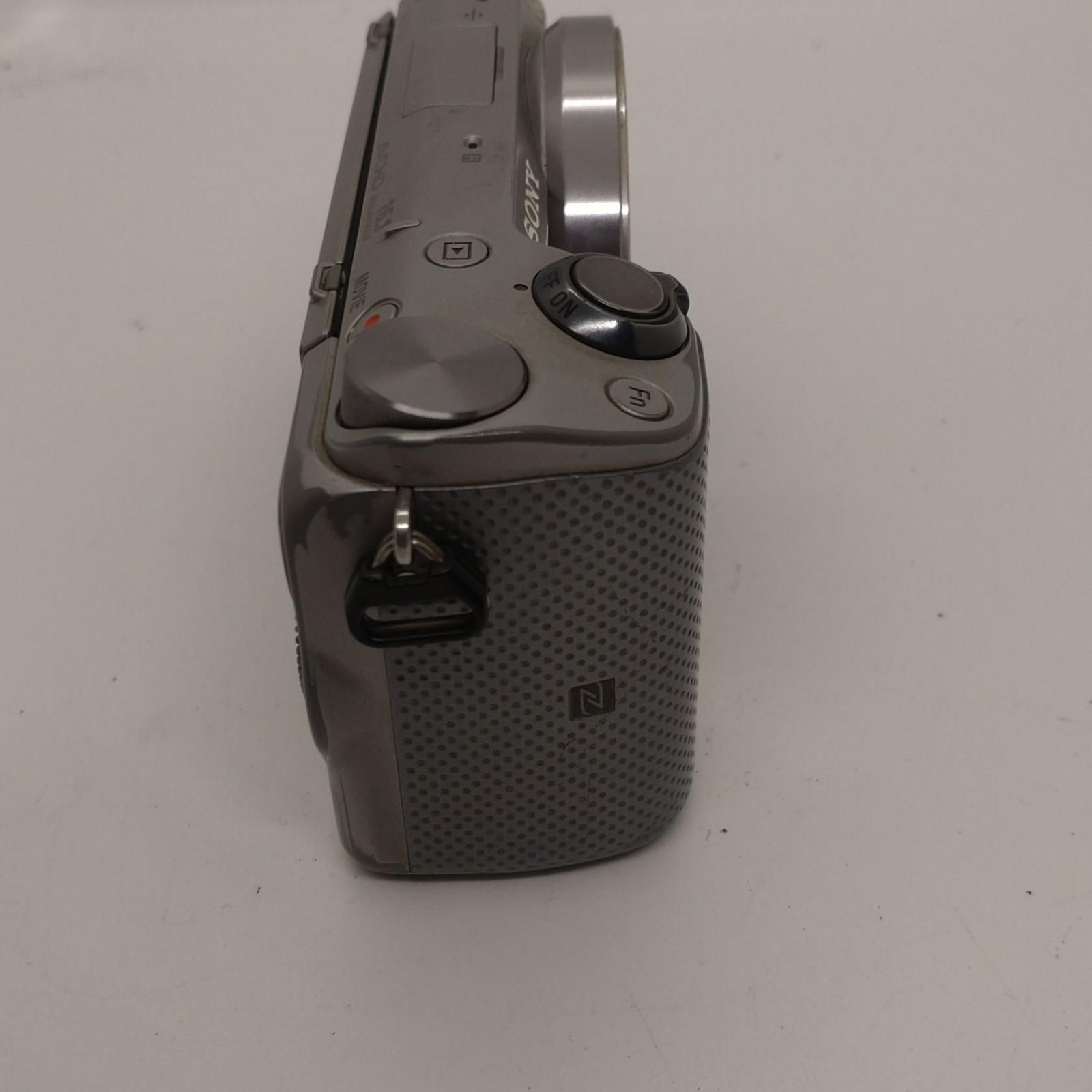 全額返金保証】【最速発送】Sony デジタル一眼 α NEX-5T シルバー 動作