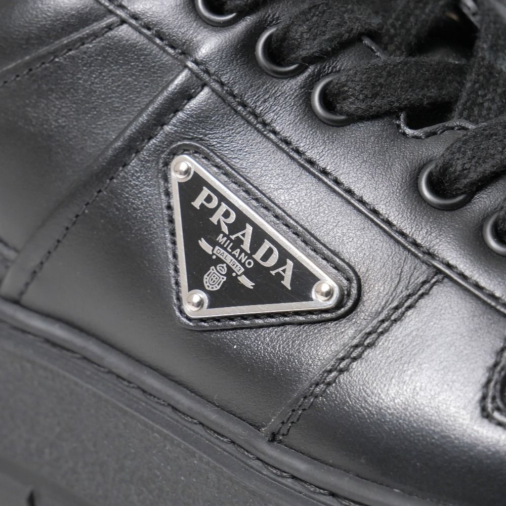 □美品□PRADA プラダ スニーカー サイズ7 1/2 トライアングル ロゴ