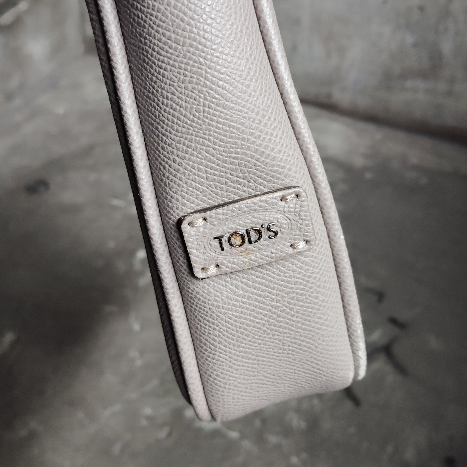 TOD'S レザー2WAYブリーフケース ビジネスバッグ ショルダー付属